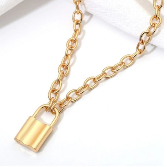 🤩4/$15🥳 Gold Color Lock Charm necklace - Picture 5 of 7